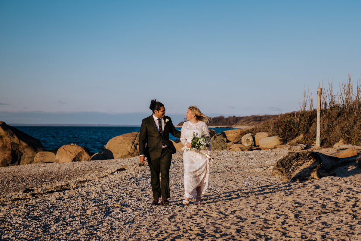 hudson valley wedding photographer The Sound View Greenport wedding