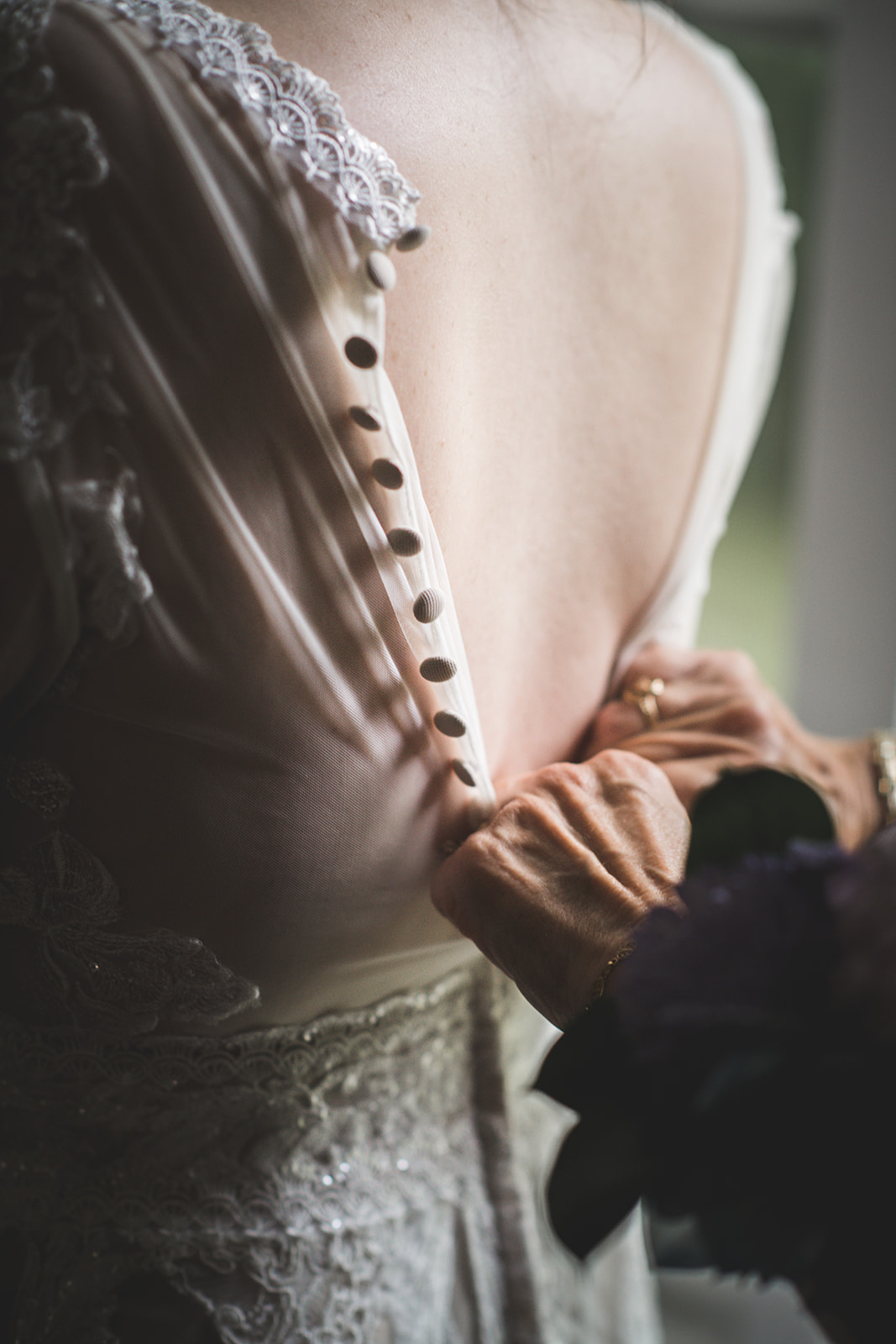 Mary Kate & Erik candid wedding photographers