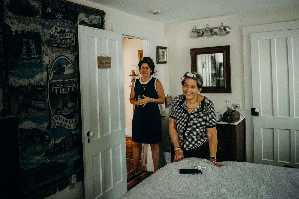 family while a bride is getting ready