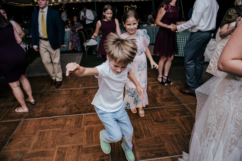 Hudson Valley wedding reception dancing
